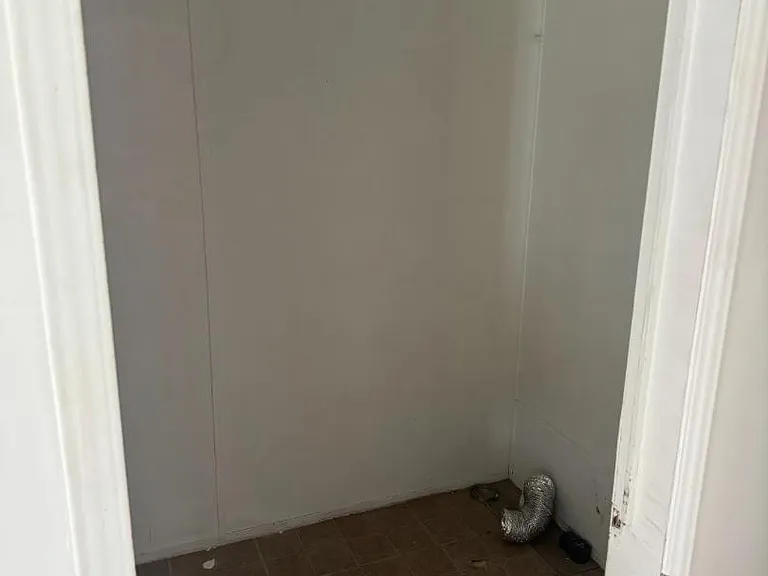 Unit Photo