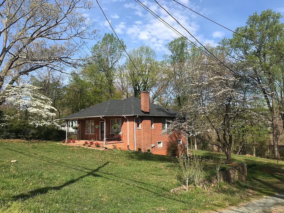 Early spring exterior