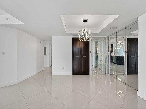 5th image of 3232 Coral Way #1601