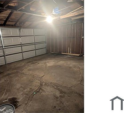 5th image of 14608 Blackstone Ave