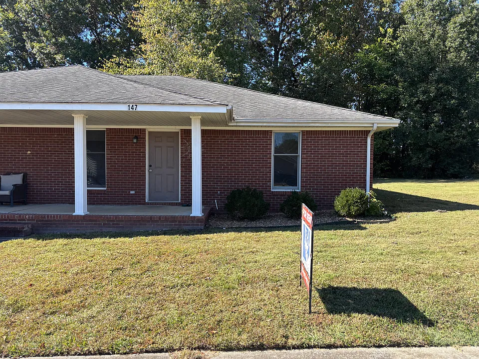 147 Harvard Dr