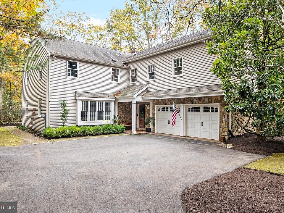 1st image of 37 Cranberry Ct