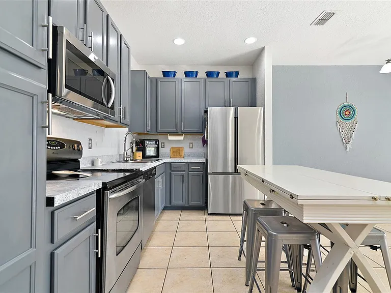 2414 Caravelle Cir #1 — Photo 18