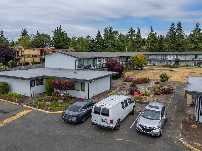 Blue Ridge Apartments — Photo 16