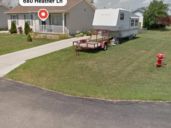 680 Heather Ln, Marysville, MI 48040