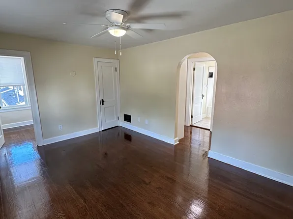 5711 Roe St APT C, Cincinnati, OH 45227