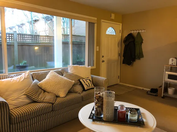 430 NE Maple Leaf Pl, Seattle, WA 98115