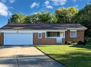 6185 Yorktown Dr, Parma, OH 44134