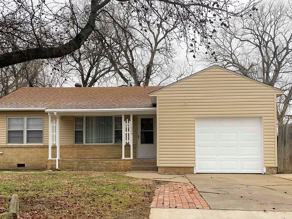 1st image of 1606 N Meadowbrook Dr