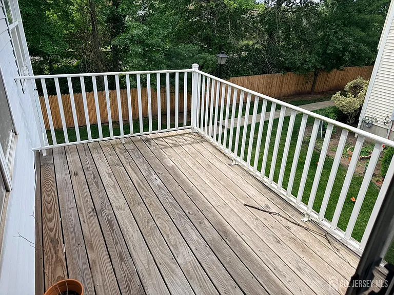 343 Ventnor Ct — Photo 11