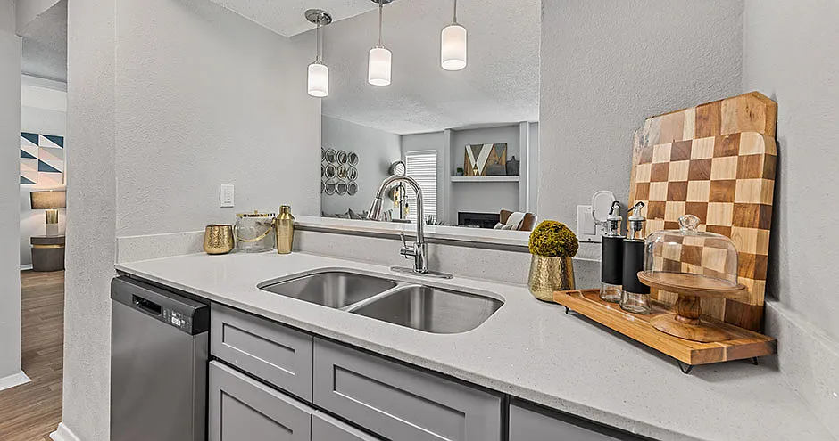 The Oakley Apartment Homes — Photo 2