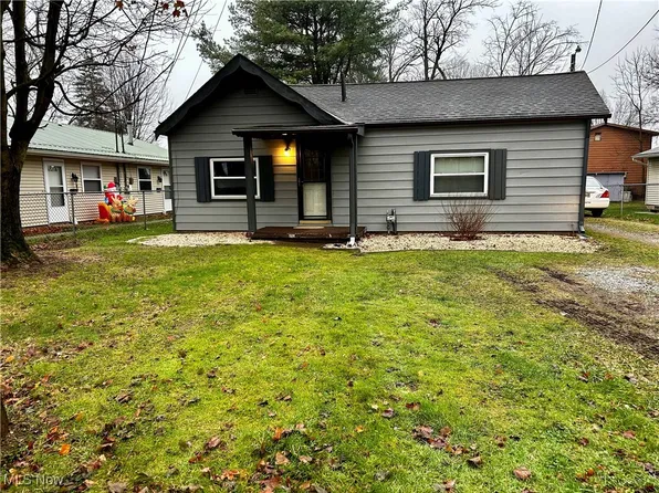 121 Howe St, Lodi, OH 44254