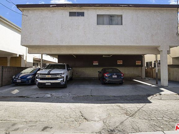 3rd image of 3747 Mentone Ave