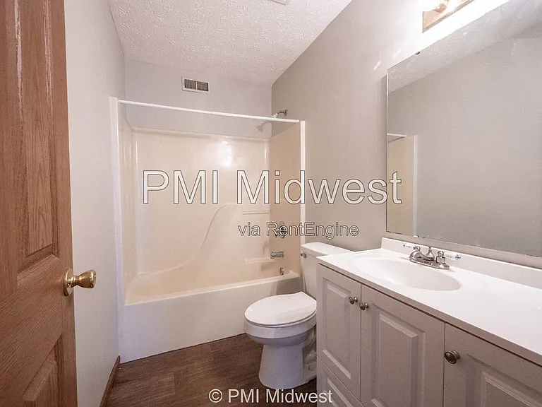 1092 Cobra Dr — Photo 23