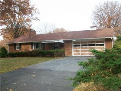 11208 E 45th St, Kansas City, MO, 64133