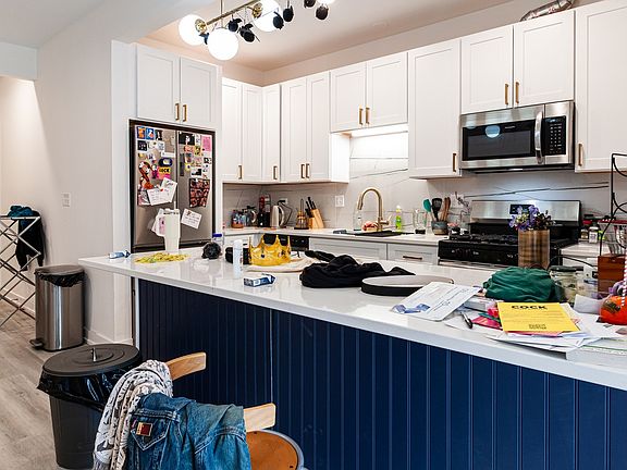 2nd image of 4937 N Saint Louis Ave #2