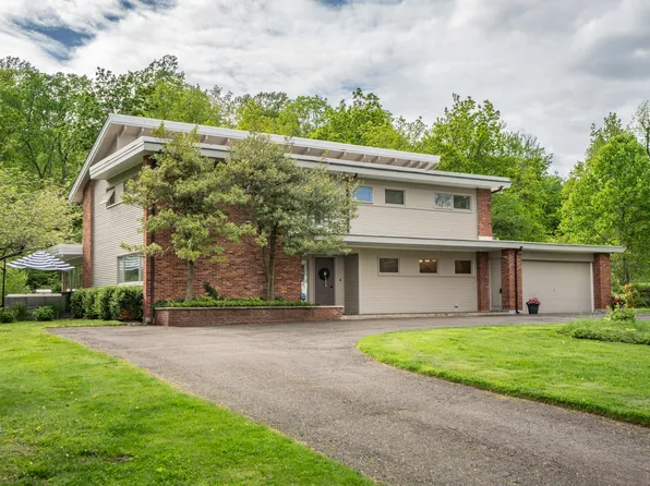 31 Westcliff Drive, West Hartford, CT 06117