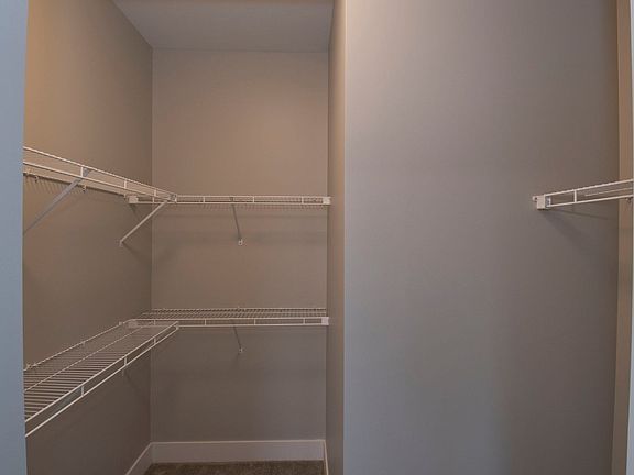 5th image of 25 Carlton Ave SE #106