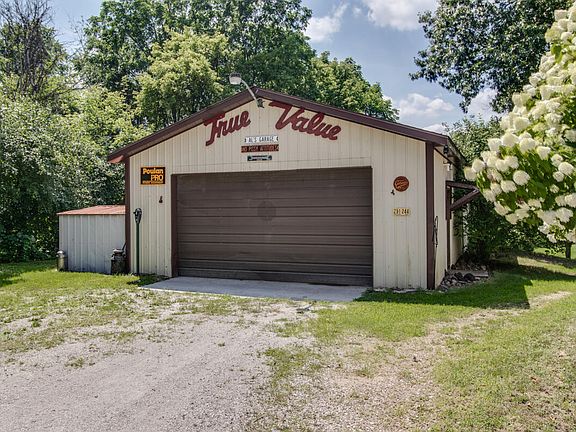 2nd image of 20325 Carpenter Dr