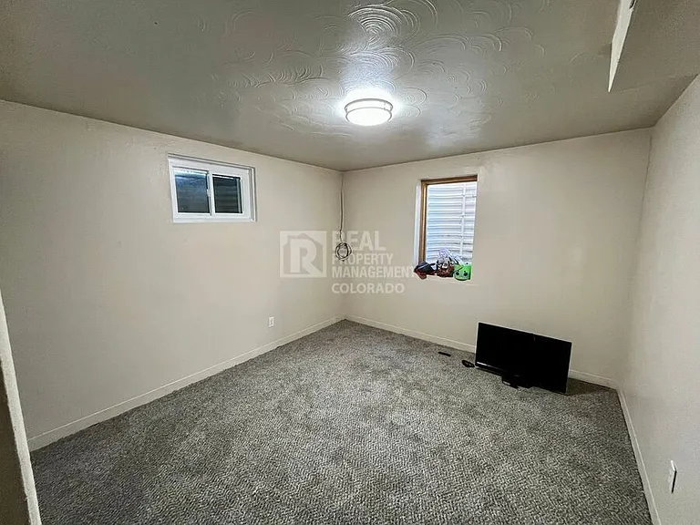 1711 Uinta St — Photo 9