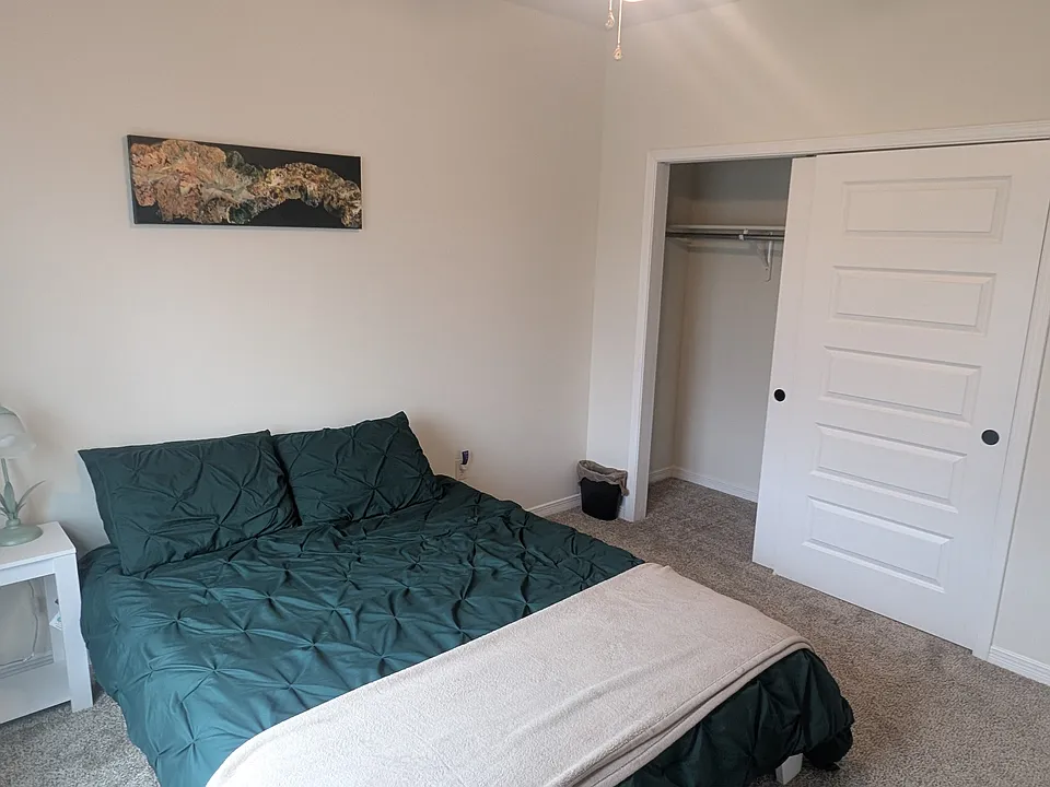 1046 La Bajada Dr