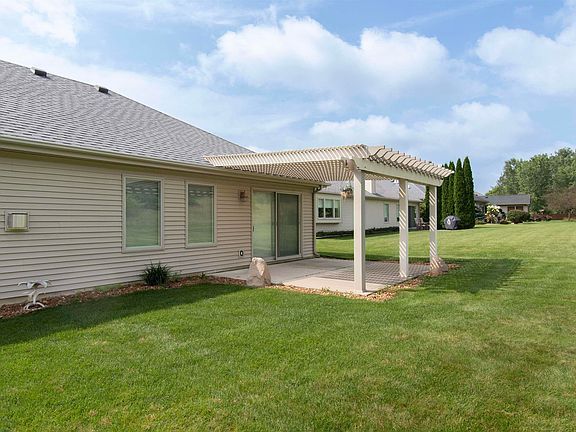 4th image of 315 Laurelwood Ln