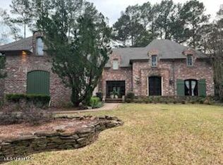 538 Heatherstone Ct, Ridgeland, MS 39157