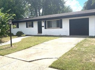 609 Crestview Dr, Lebanon, OH 45036