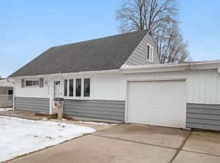 4423 Brookton Dr, South Bend, IN 46614