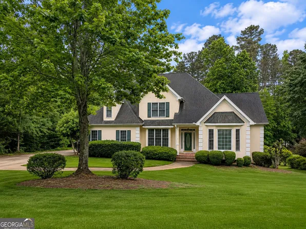 155 Lucky Leaf Pl, Fayetteville, GA 30214