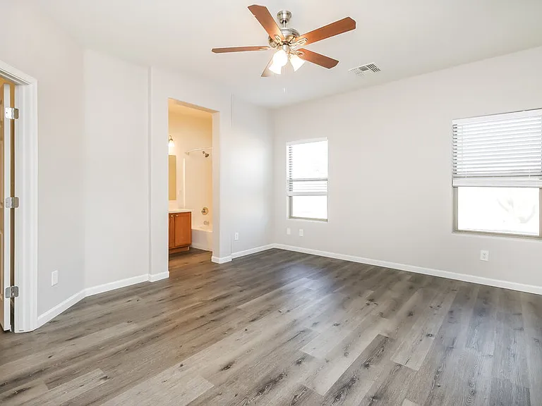 17320 W Caribbean Ln — Photo 9