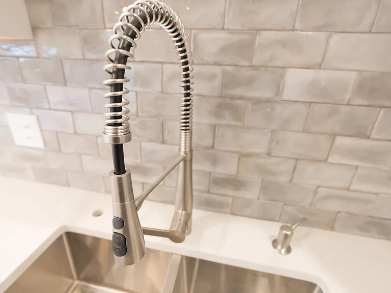 846 N Hermitage Ave #1R — Photo 4
