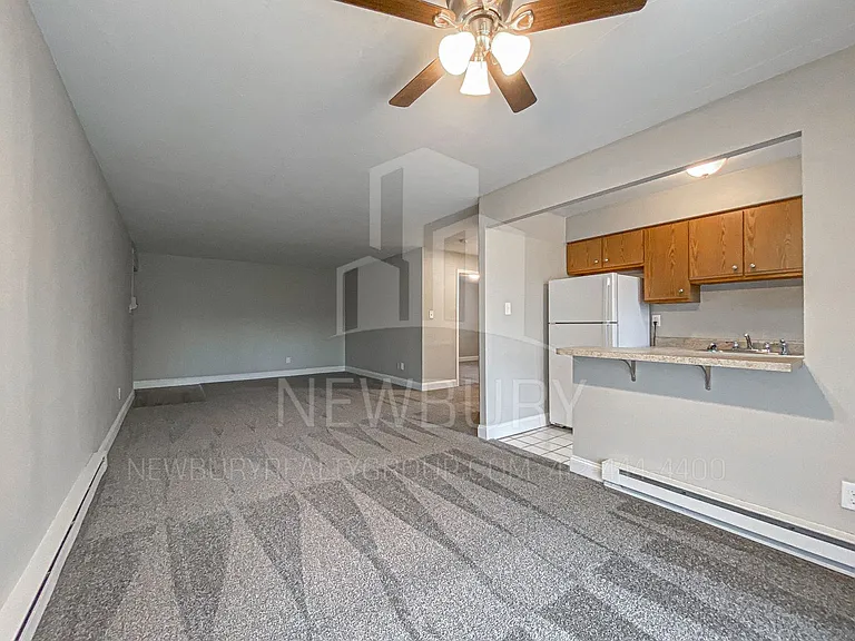 Poplar Apartments — Photo 30