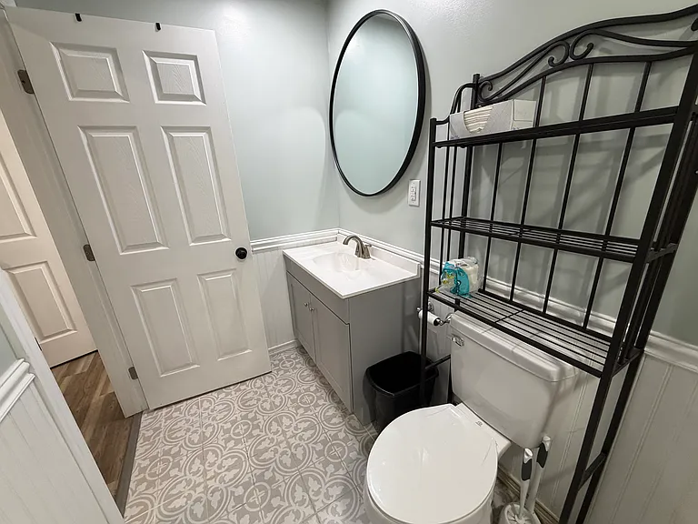 586 Charles Ave #1 — Photo 7