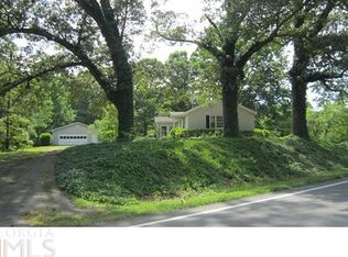 587 Paden Dr, Lawrenceville, GA 30044