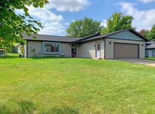402 Delmar Ave, Osceola, WI 54020