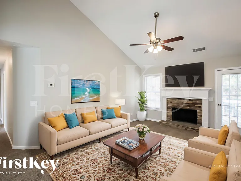 229 Springbrook Ct — Photo 4