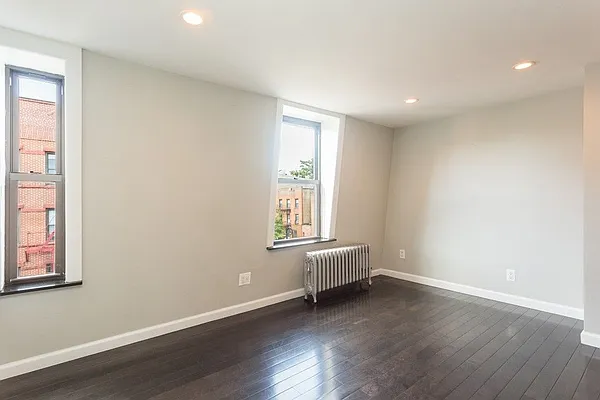 Rented by MNS | media 16