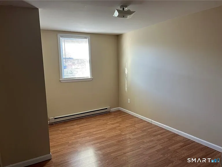 20 Railroad Ave #3 — Photo 2