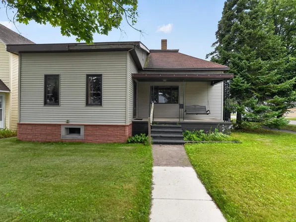 400 S 16th St, Escanaba, MI 49829