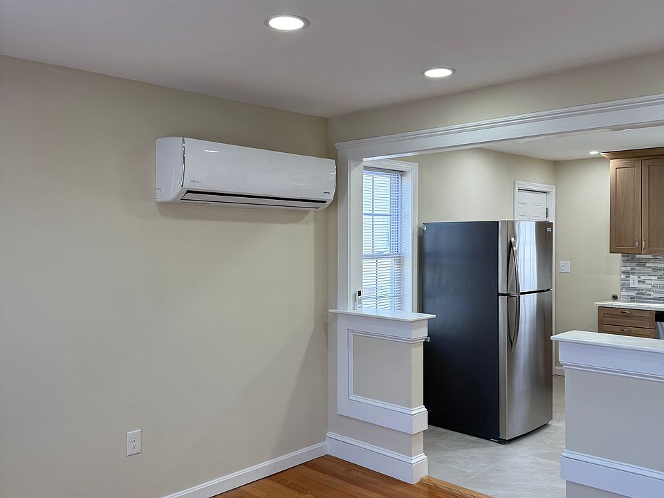 1st image of 3 Heath St #2