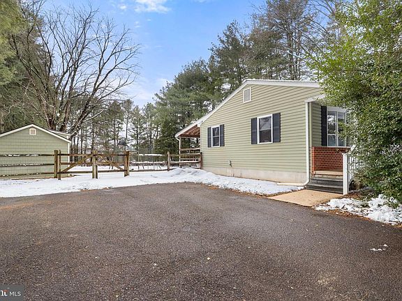 3rd image of 900 New Bridge Rd