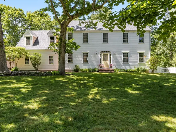 9 Oyster Hill Drive, Sandwich, MA 02563