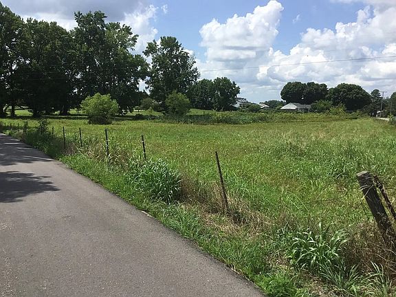 4th image of 120 Walker Rd