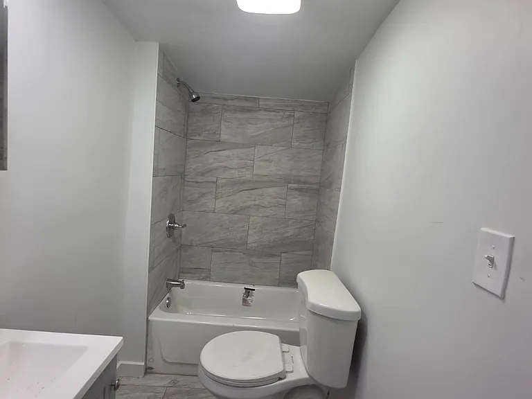 69 Frank St #3 — Photo 8