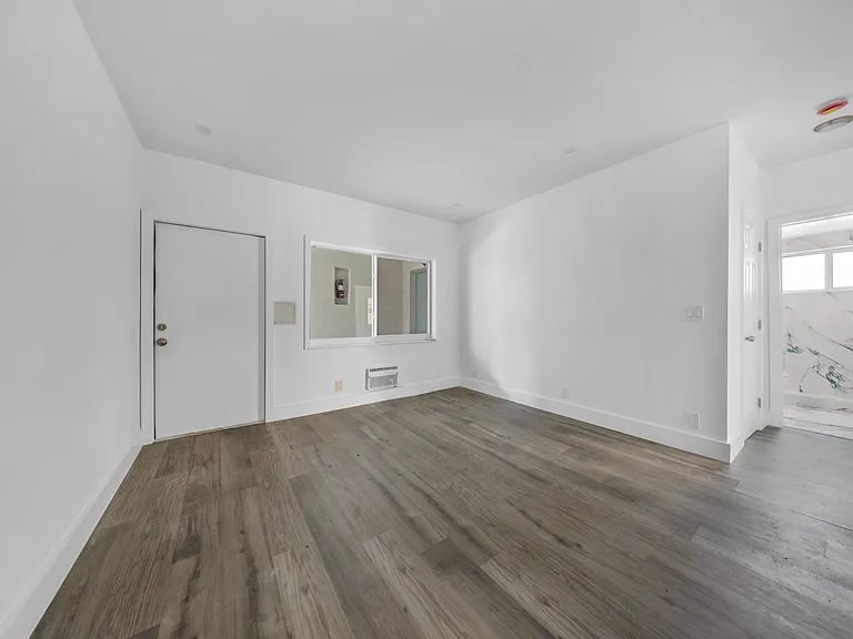 6844 Abbott Ave — Photo 34