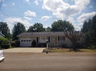 811 Summit St, Spencer, WV 25276