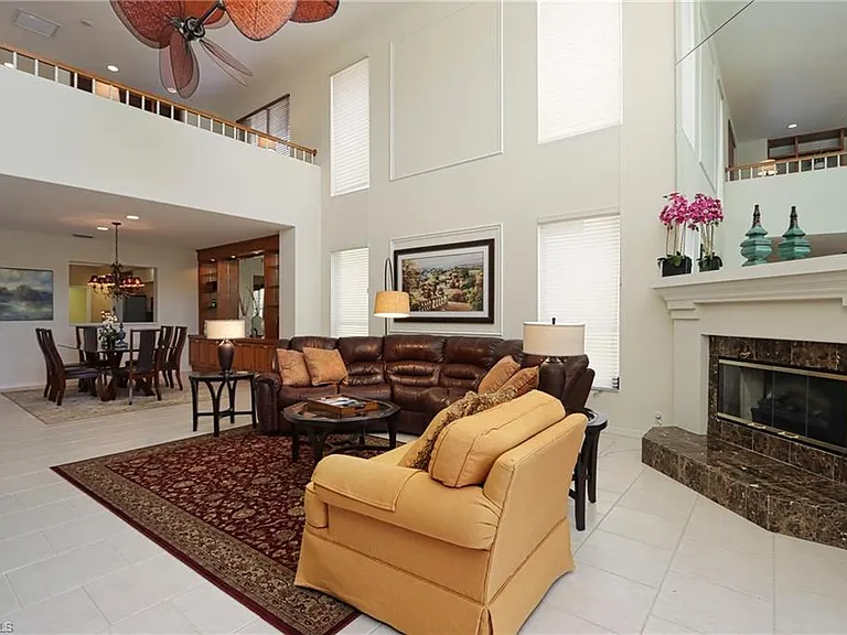 5901 Ashford Ln — Photo 3