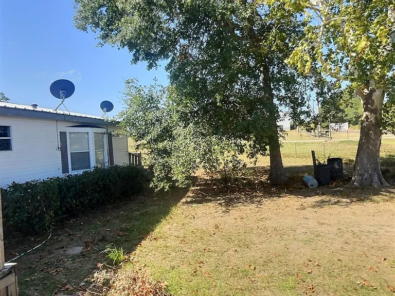 16494 FM 1774 — Photo 3