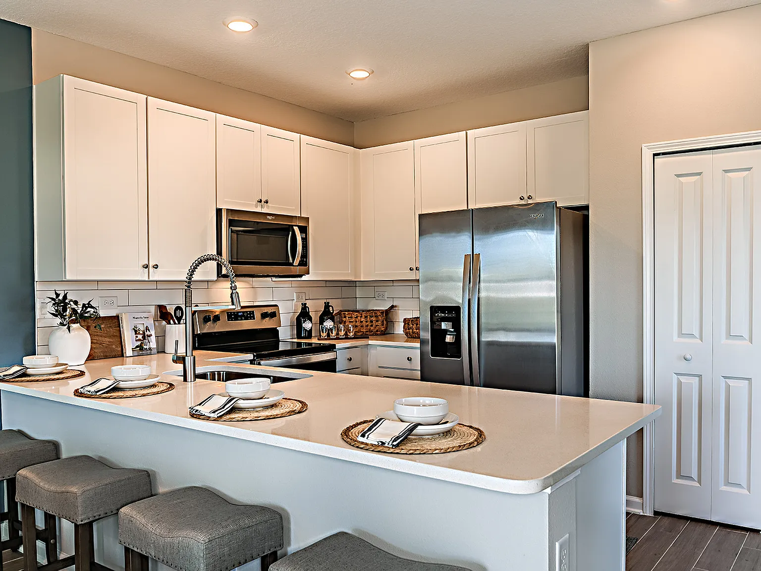 360 Communities at Avenues Walk — Photo 4